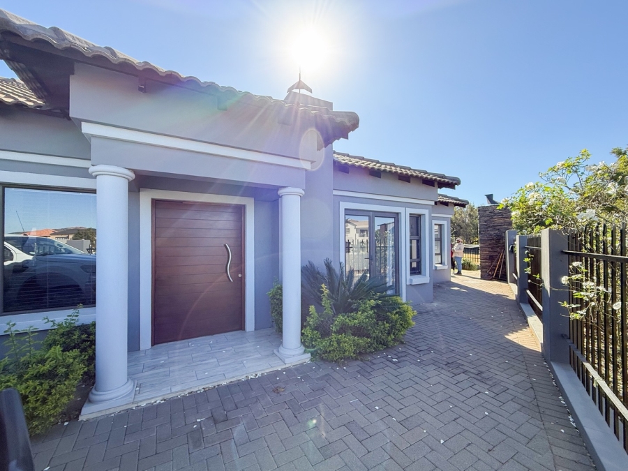 To Let 2 Bedroom Property for Rent in Melodie North West